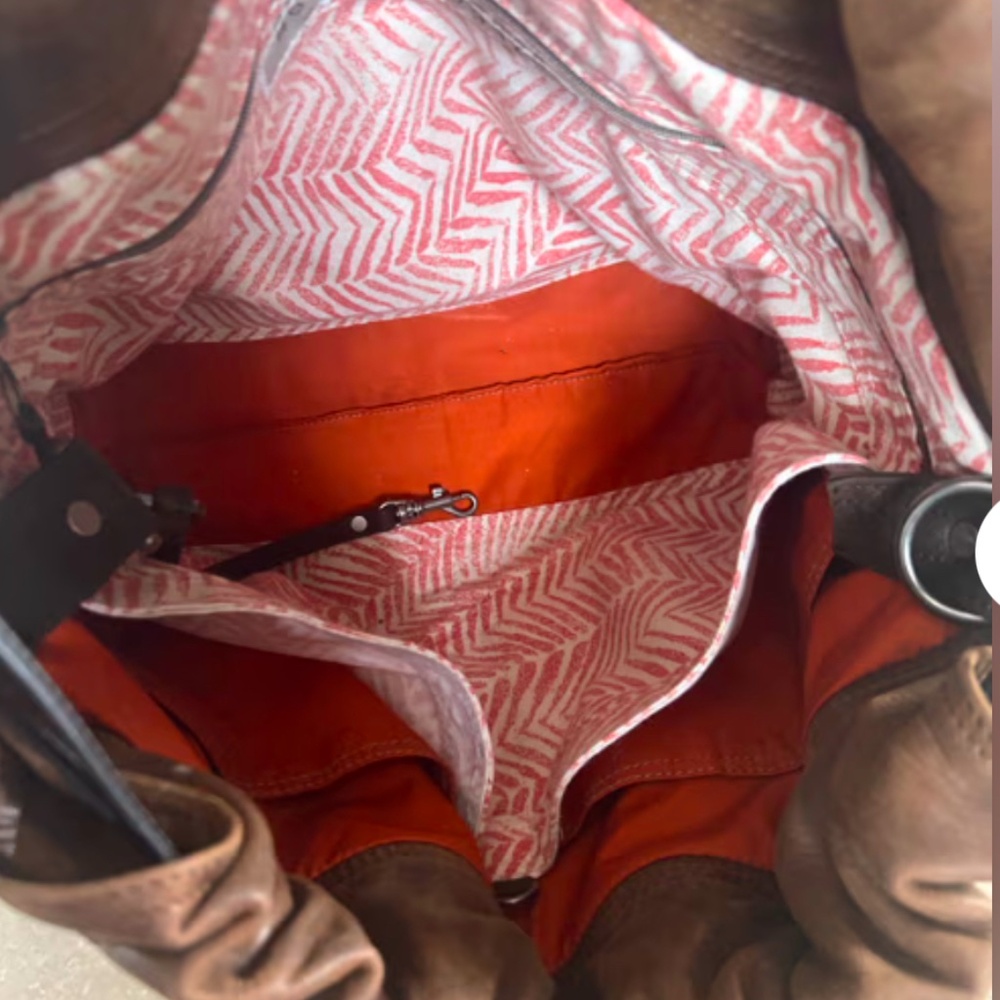 Rough & Tumble Rustic Pecan Open Pocket Borough with Orange & White Lining Bag - Picture 8 of 10